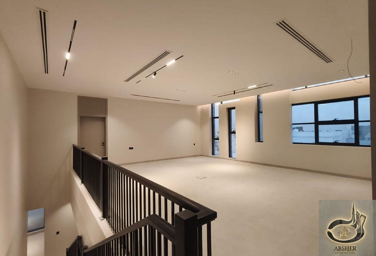 Luxury 4 Bedrooms Modern Design Brand New photo 10