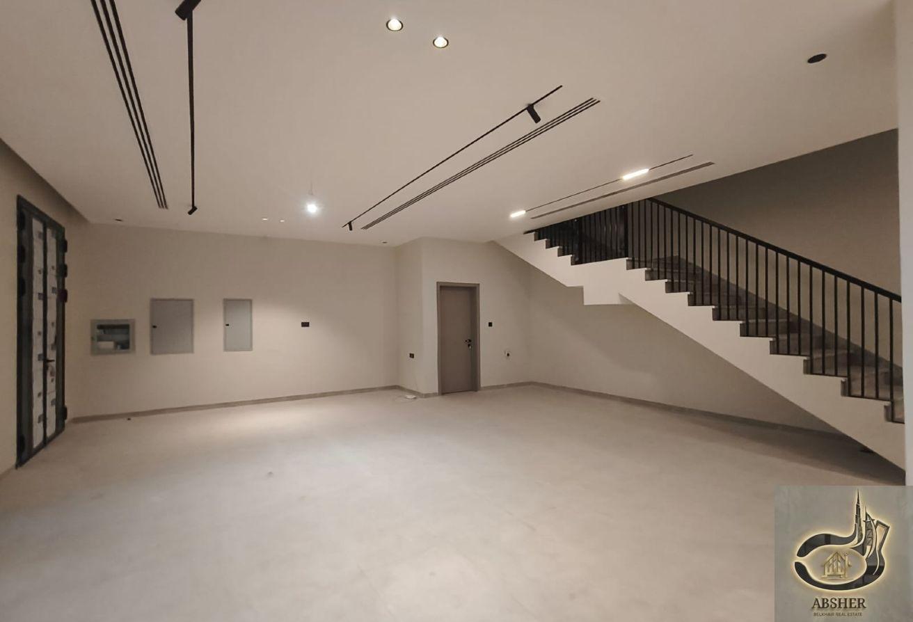 Luxury 4 Bedrooms Modern Design Brand New photo 3