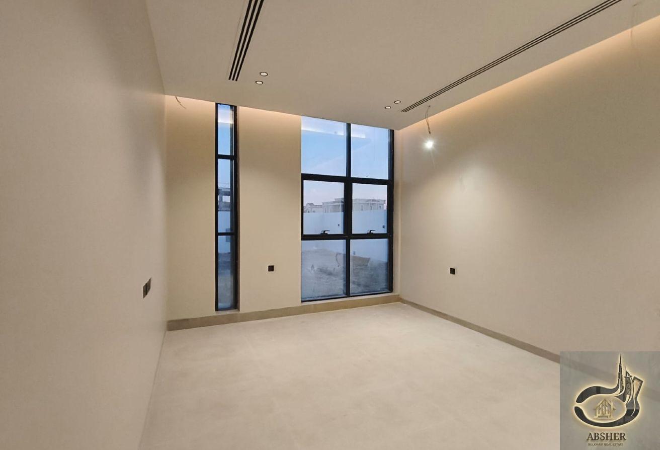 Luxury 4 Bedrooms Modern Design Brand New photo 5