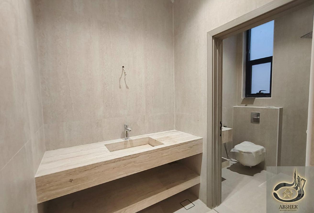 Luxury 4 Bedrooms Modern Design Brand New photo 6