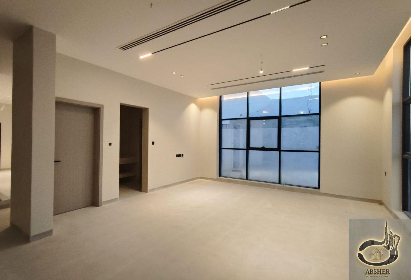 Luxury 4 Bedrooms Modern Design Brand New photo 4