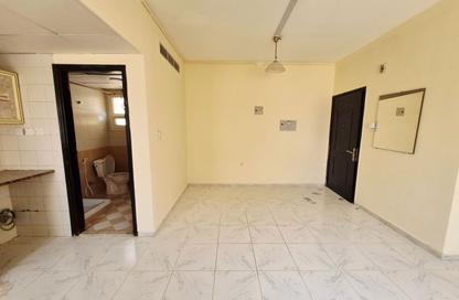 Apartment - Studio - 1 Bathroom for rent in Fire Station Road - Muwaileh - Sharjah Apartment - Studio - 1 Bathroom for rent in Fire Station Road - Muwaileh - Sharjah