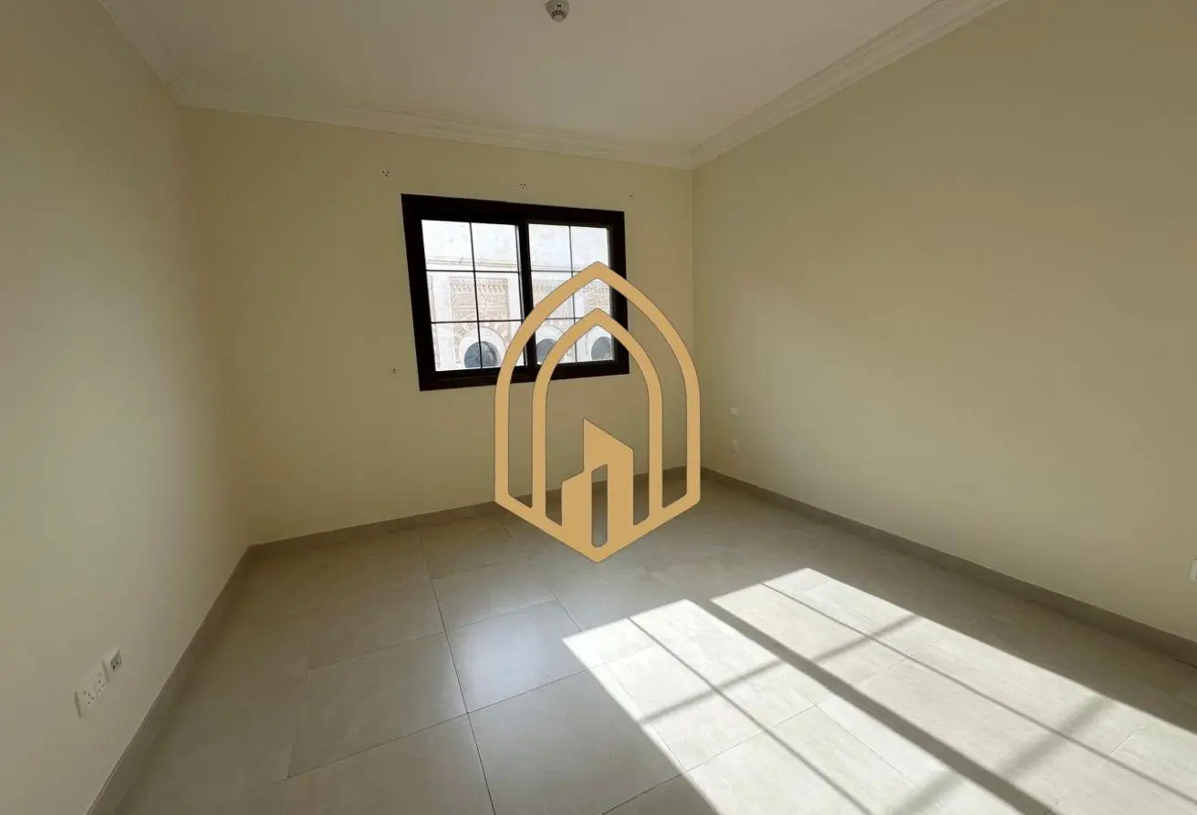 162800704 - Property Main Image