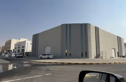 Warehouse - Studio - 2 Bathrooms for rent in Umm Al Thuoob - Umm Al Quwain