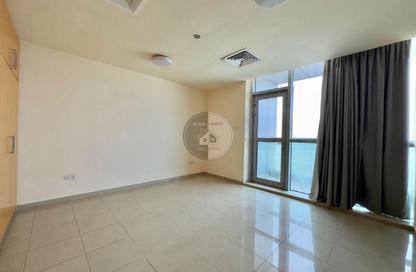 Apartment - 1 Bedroom - 2 Bathrooms for rent in Julphar Residential Tower - Julphar Towers - Al Nakheel - Ras Al Khaimah