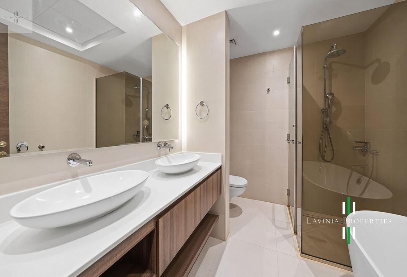 SPACIOUS LIVING AREA | OPEN VIEW | VACANT photo 10