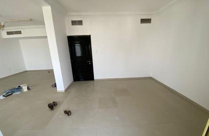Apartment - 3 Bedrooms - 4 Bathrooms for rent in Al Khan Corniche - Al Khan - Sharjah Apartment - 3 Bedrooms - 4 Bathrooms for rent in Al Khan Corniche - Al Khan - Sharjah