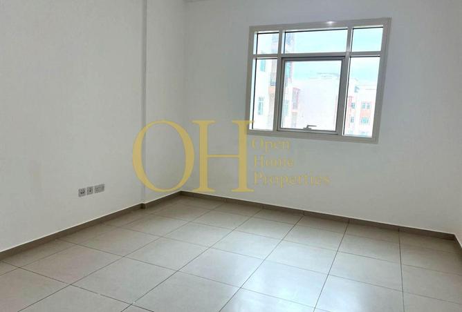 74231608 - Property Image 2