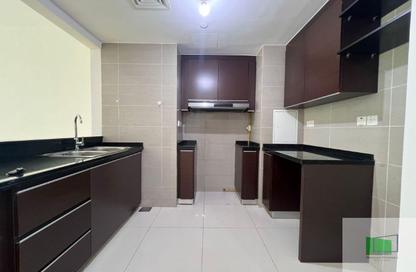 Apartment - 2 Bedrooms - 3 Bathrooms for rent in Burooj Views - Marina Square - Al Reem Island - Abu Dhabi
