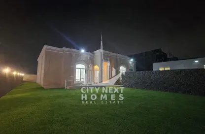 Villa - 5 Bedrooms - 7 Bathrooms for rent in Al Aweer 1 - Al Aweer - Dubai