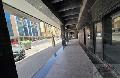 Shop - Studio - 1 Bathroom for rent in Hajar Building - Muwaileh Commercial - Sharjah