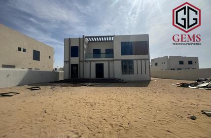 Villa - 4 Bedrooms - 5 Bathrooms for rent in Al Aweer 1 - Al Aweer - Dubai