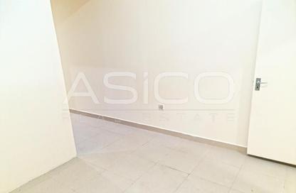 Apartment - Studio - 1 Bathroom for rent in Burj Nahar Building - Al Muteena - Deira - Dubai