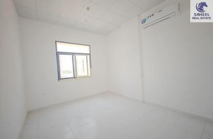 Apartment - 2 Bedrooms - 2 Bathrooms for rent in Al Hudaiba Building - Al Hudaibah - Ras Al Khaimah