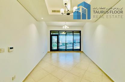 Apartment - 2 - 3 for rent in Airport View Building - Al Garhoud - Dubai