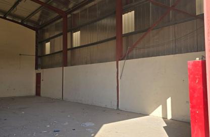 Warehouse - Studio - 1 Bathroom for rent in Umm Al Thuoob - Umm Al Quwain
