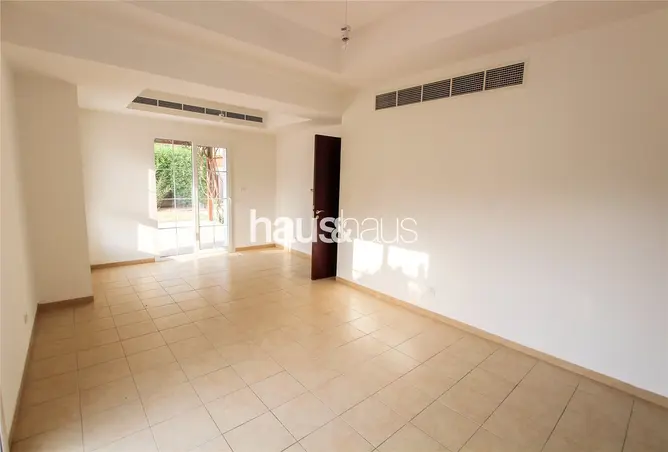 122435853 - Property Image 3