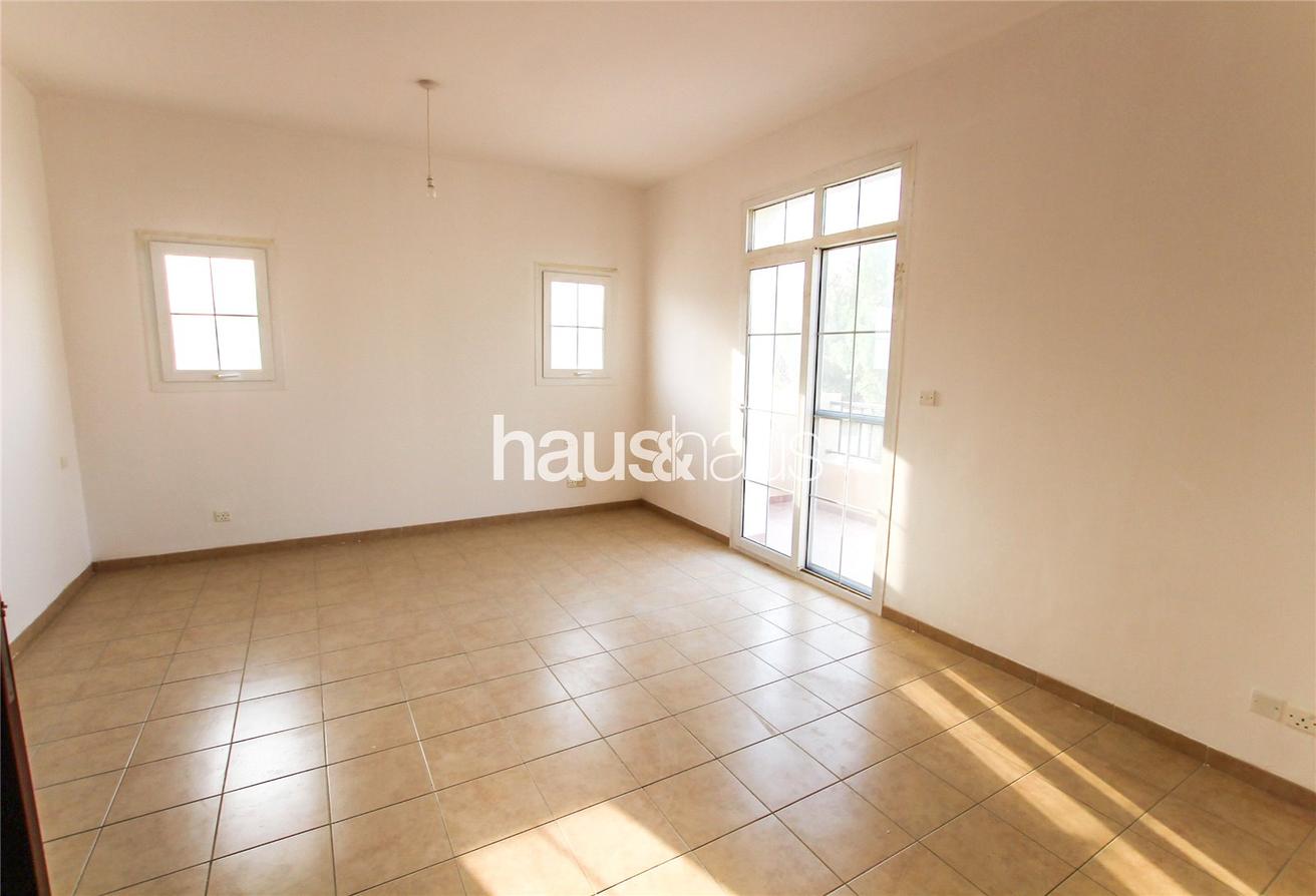 Type 3E | Huge Garden | Great location photo 7