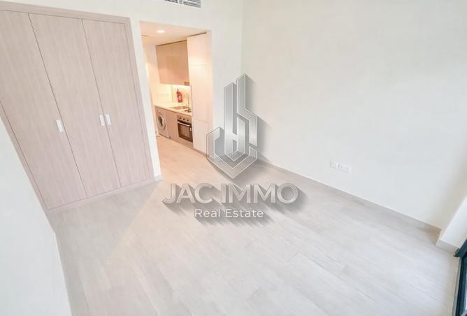 110048180 - Property Image 2