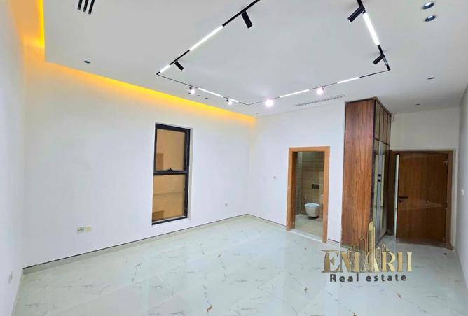 104704115 - Property Image 3