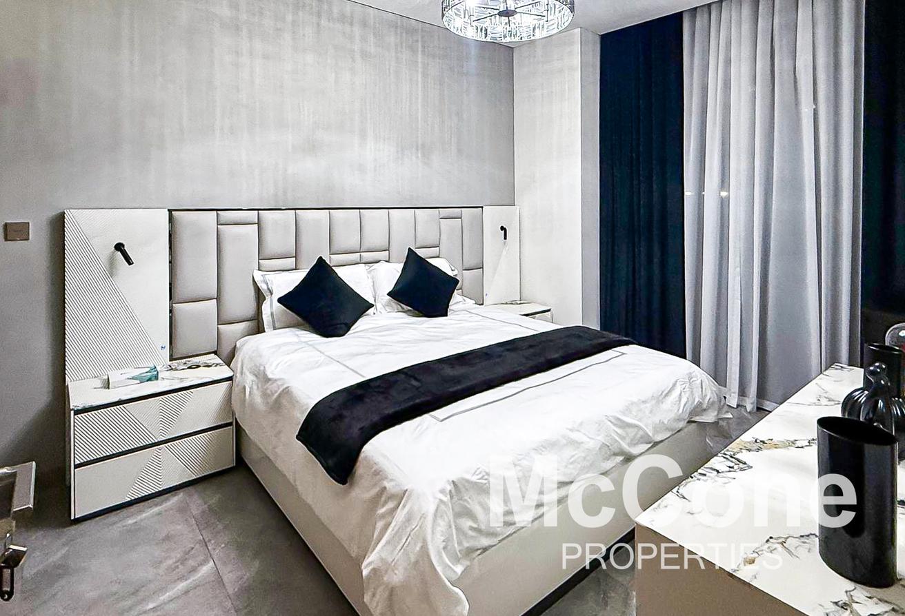 Luxury Furnished | Largest Terrace | Waterfront photo 12