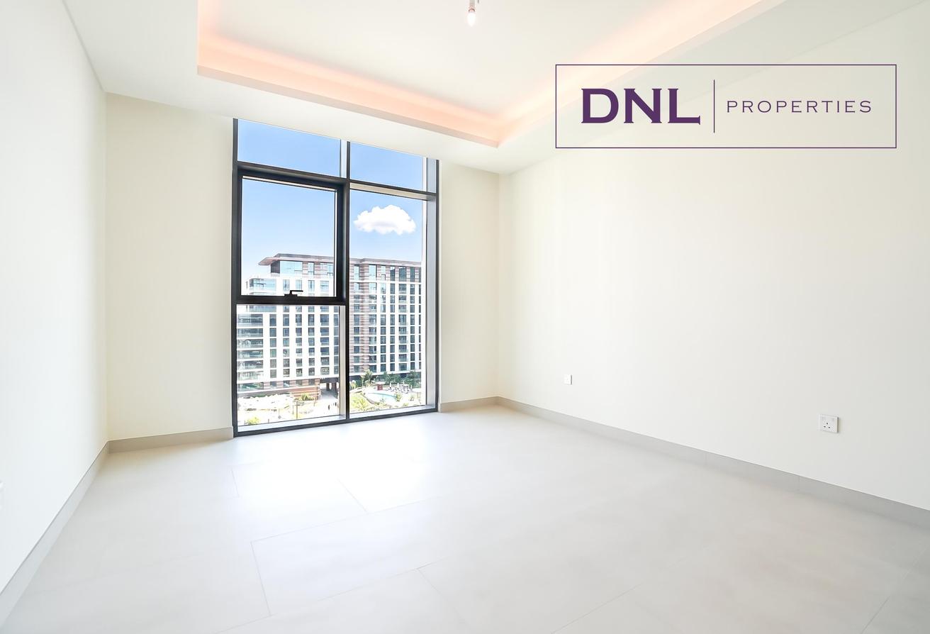 Burj And Park View | Spacious | Kitchen Appliances photo 5