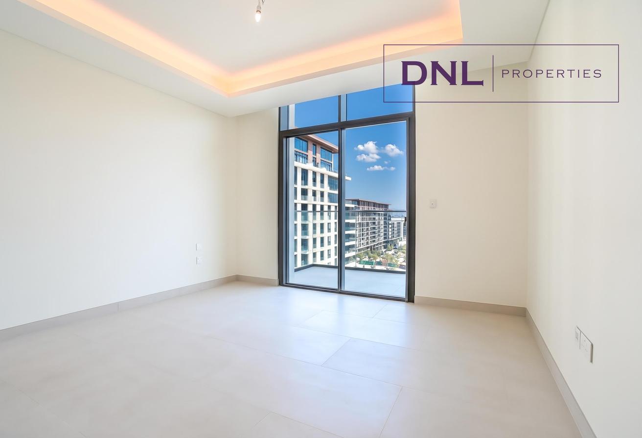 Burj And Park View | Spacious | Kitchen Appliances photo 6