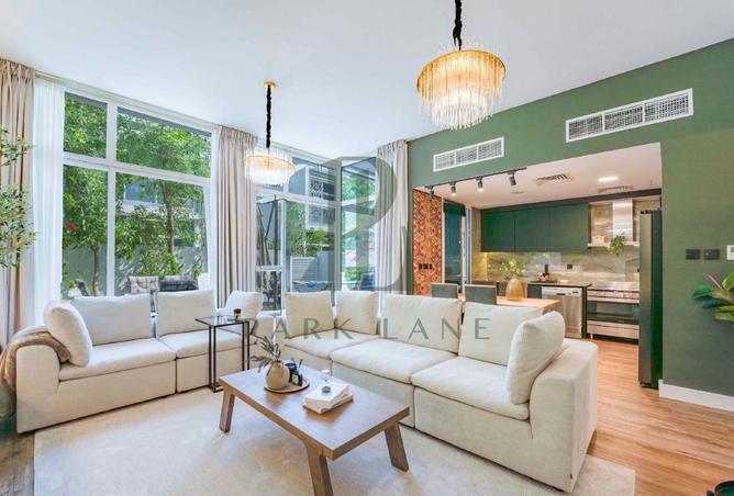 2-bed townhouse in Arabella Townhouses 2 · Vacant · Upgraded — photo 2