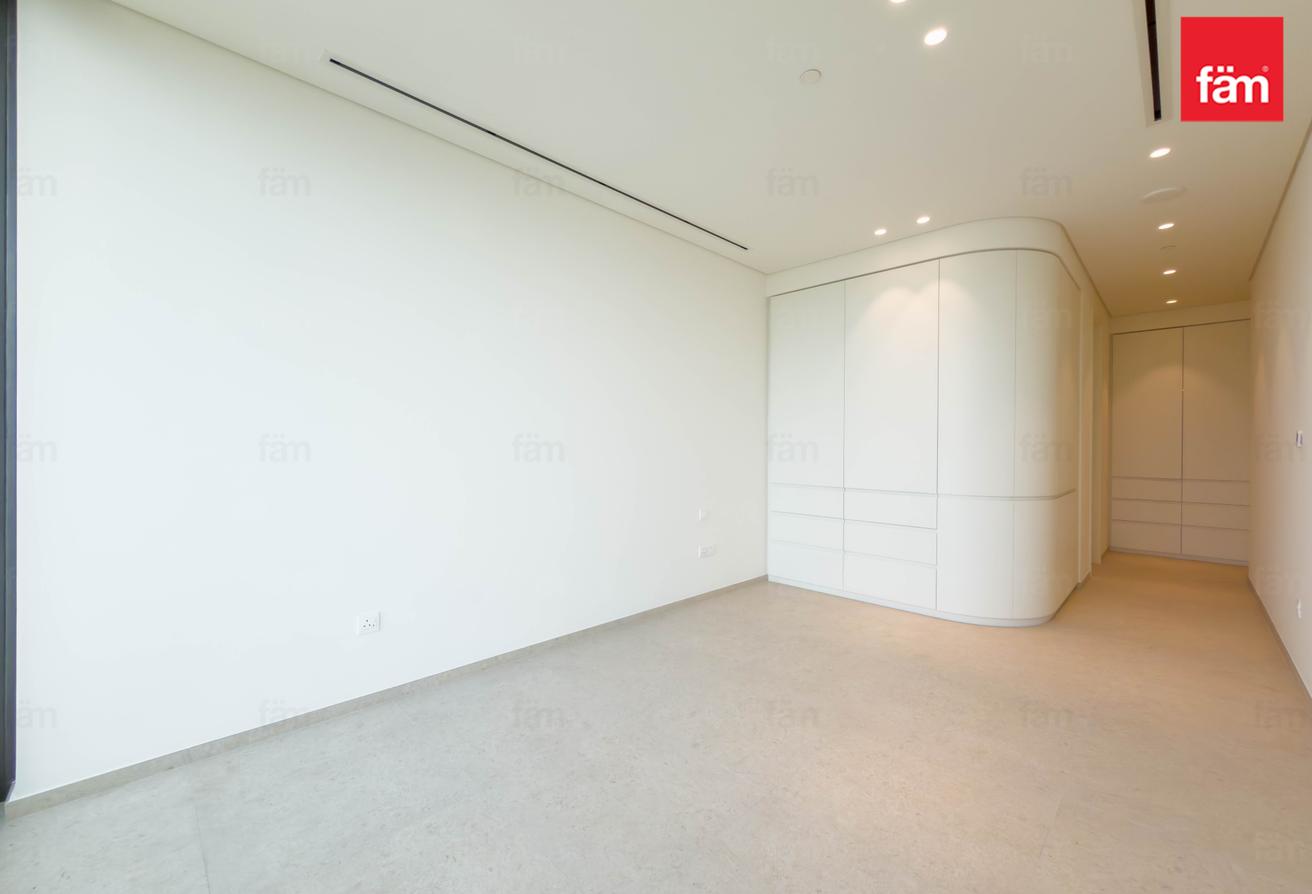 2br+M | Ultra Luxury Location | Burj Views photo 19