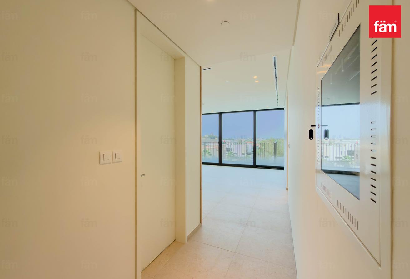 2br+M | Ultra Luxury Location | Burj Views photo 14