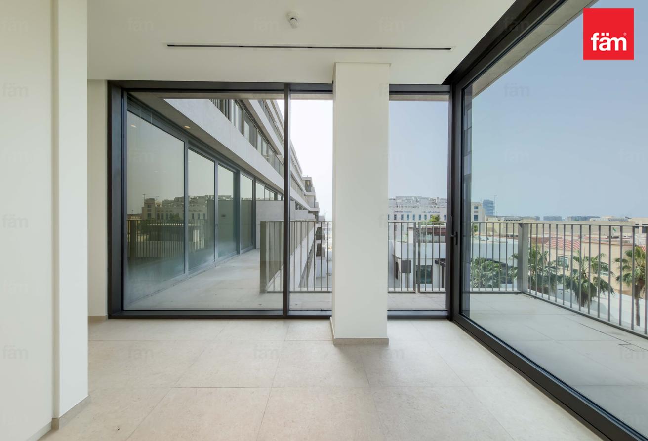 2br+M | Ultra Luxury Location | Burj Views photo 5
