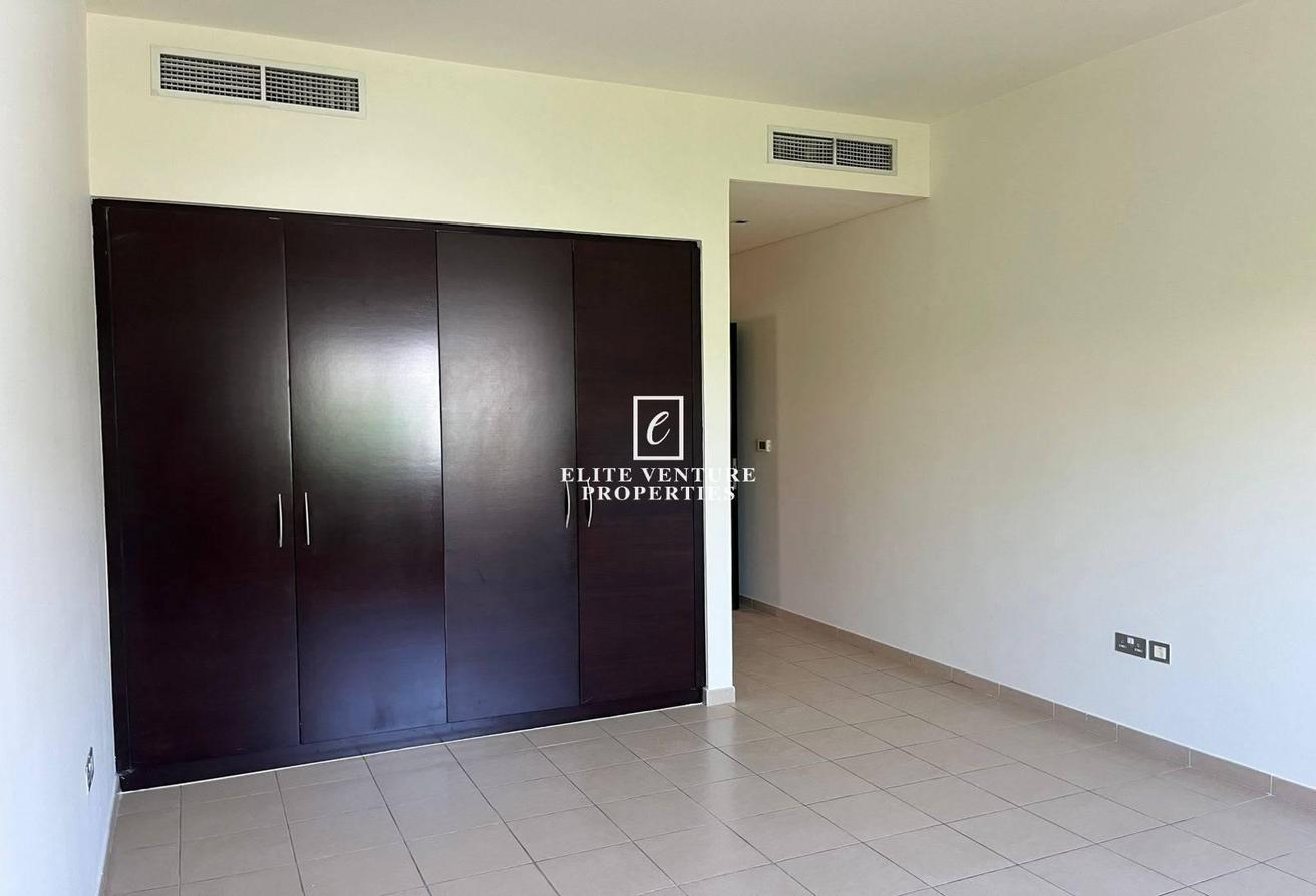 READY TO MOVE IN | CORNER VILLA+MAID'S | SPACIOUS photo 18