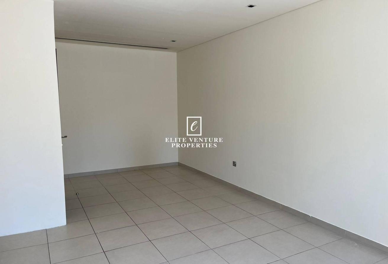 READY TO MOVE IN | CORNER VILLA+MAID'S | SPACIOUS photo 20