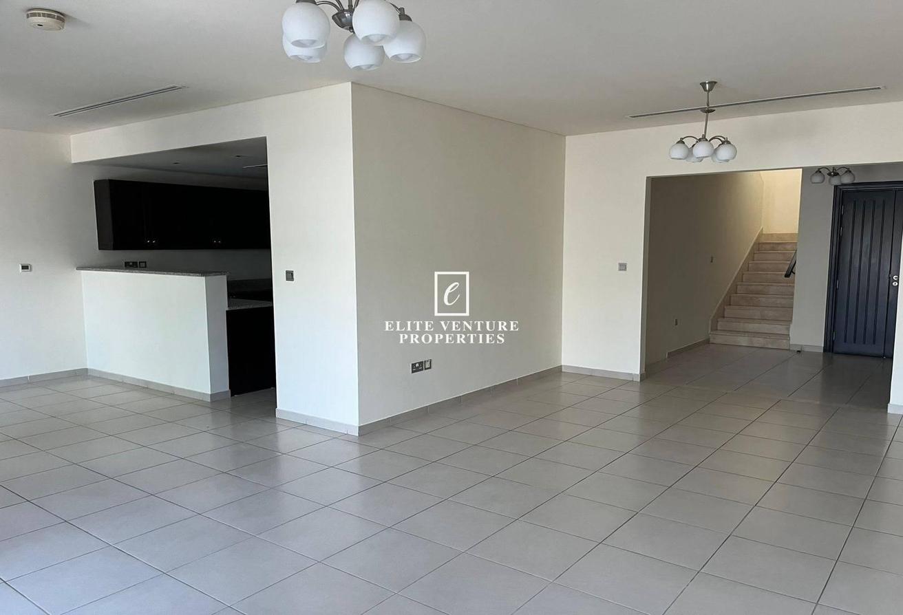READY TO MOVE IN | CORNER VILLA+MAID'S | SPACIOUS photo 5