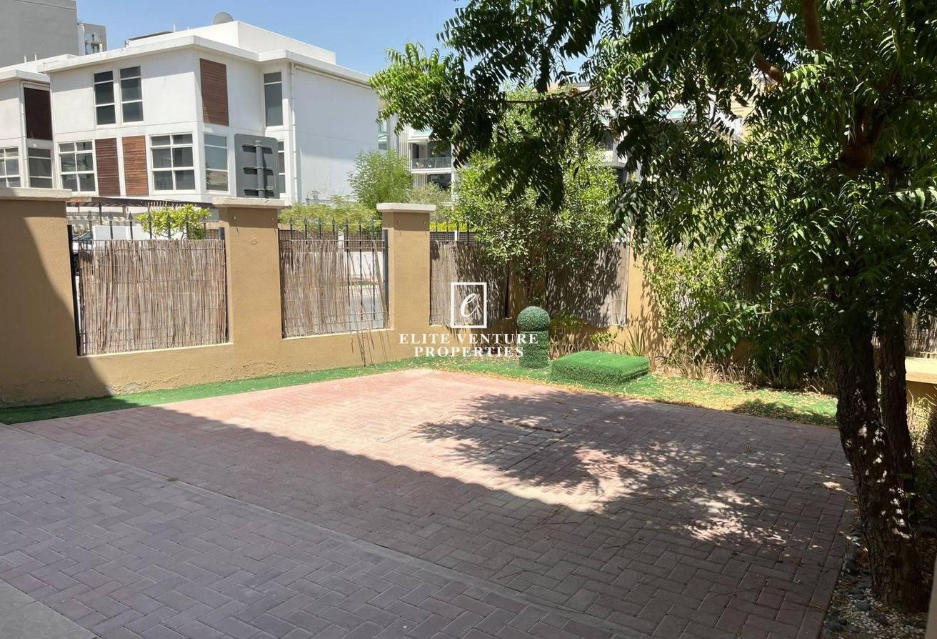 READY TO MOVE IN | CORNER VILLA+MAID'S | SPACIOUS photo 26