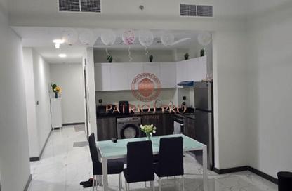 Apartment - 2 Bedrooms - 2 Bathrooms for rent in Rukan Tower A - Rukan Tower - Rukan - Dubai