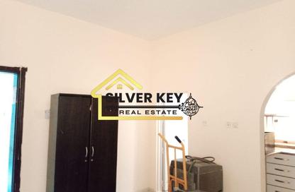 Apartment - Studio - 1 Bathroom for rent in Bu Tina - Al Sharq - Sharjah Apartment - Studio - 1 Bathroom for rent in Bu Tina - Al Sharq - Sharjah