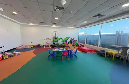 شقة - 2 غرف نوم - 3 حمامات للايجار في سعديات نوون - جزيرة السعديات - أبوظبي