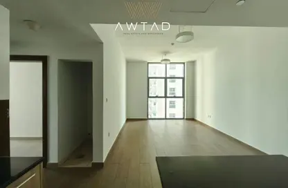 شقة - 2 غرف نوم - 2 حمامات للايجار في اكا ريزيدنس - منطقة 11 - قرية جميرا الدائرية - دبي