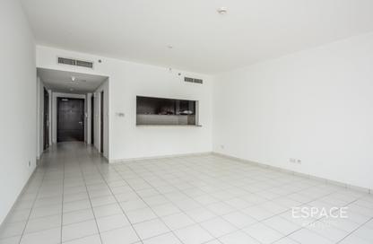 Apartment - 3 Bedrooms - 4 Bathrooms for rent in Marina Tower - Dubai Marina - Dubai