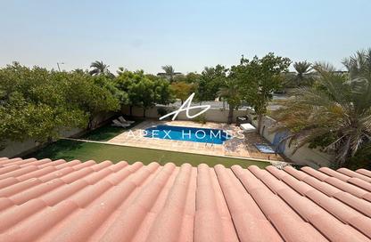 Villa - 4 Bedrooms - 4 Bathrooms for rent in District 4 - Jumeirah Park - Dubai