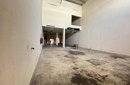 Warehouse - Studio - 2 Bathrooms for rent in Al Jurf Industrial - Ajman