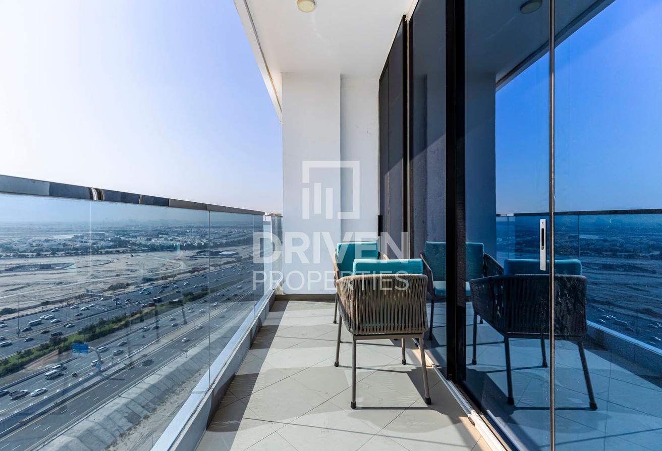 Huge and Bright Apt with Up to 4 Cheques photo 12