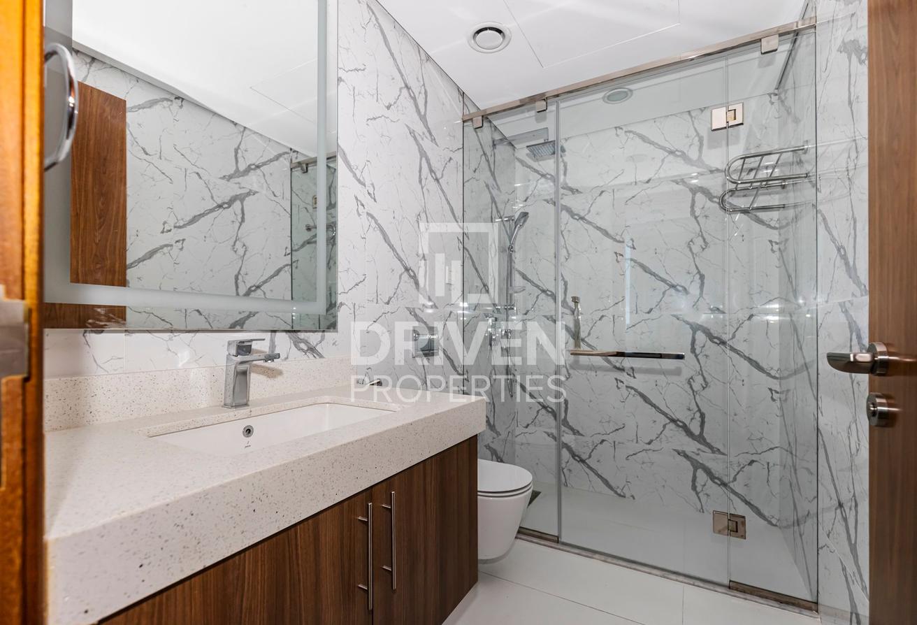 Huge and Bright Apt with Up to 4 Cheques photo 10