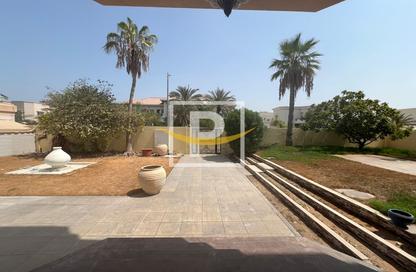 Villa - 5 - 5 for rent in Umm Suqeim 1 Villas - Umm Suqeim 1 - Umm Suqeim - Dubai