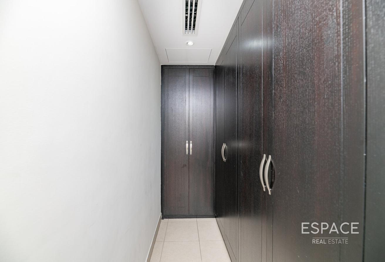 3 Bed Converted | Jacuzzi Pool | Extended photo 18