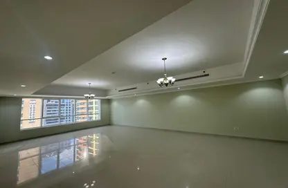 شقة - 3 غرف نوم - 4 حمامات للايجار في كورنيش الخان - الخان - الشارقة