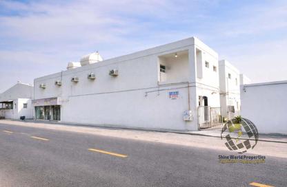Labor Camp - Studio - 7+ Bathrooms for rent in Industrial Building 13 - Industrial Area 13 - Sharjah Industrial Area - Sharjah