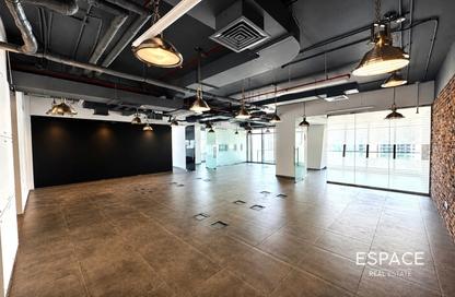 Office Space - Studio - 1 Bathroom for rent in Iris Bay - Business Bay - Dubai
