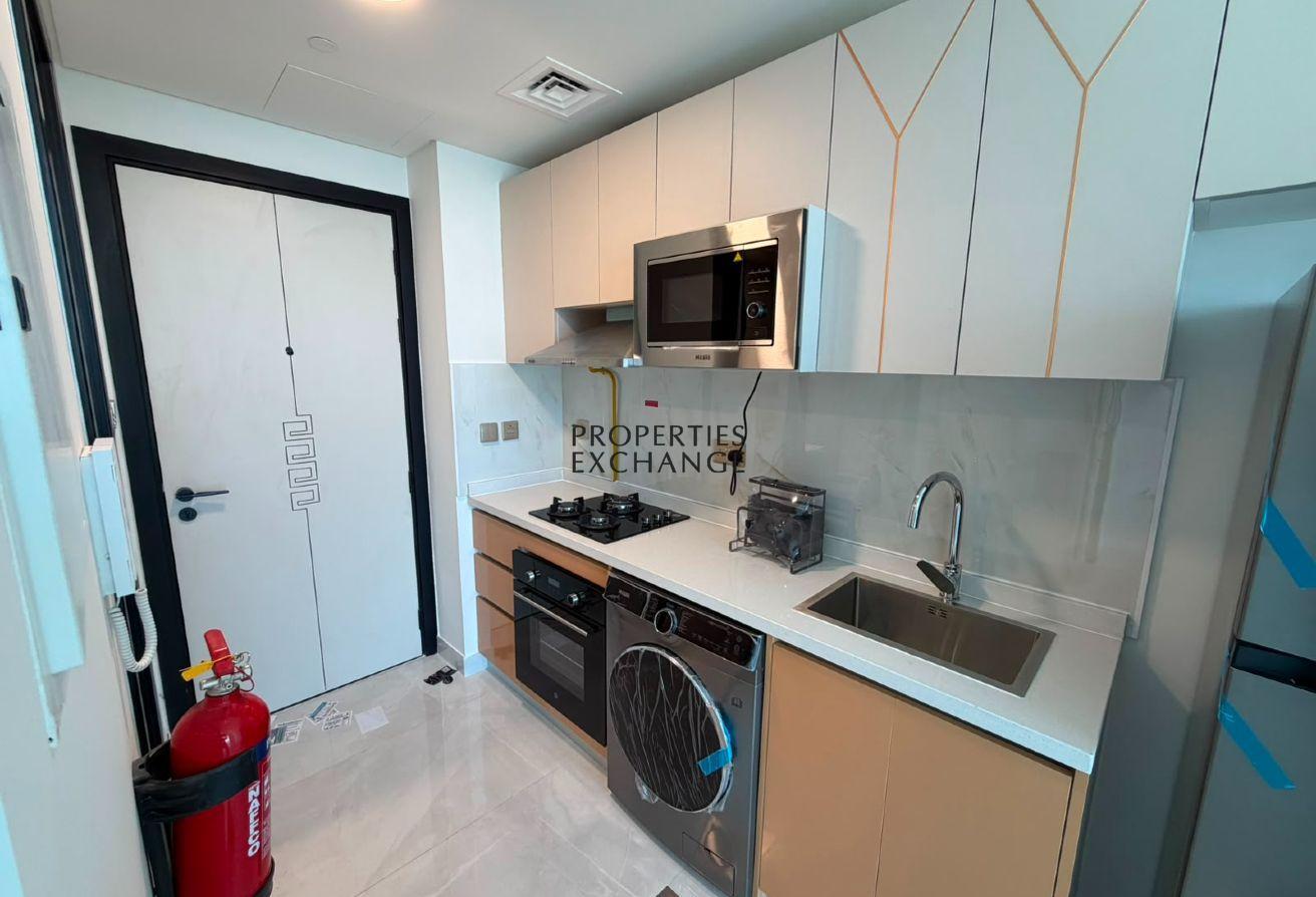 BRAND NEW | PRIVATE BALCONY | PREMIUM AMENITIES photo 8